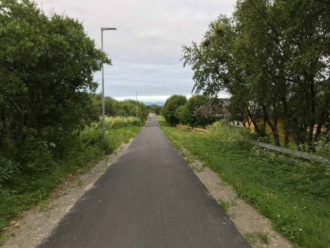 46833AD6-91B4-4F7B-A8B9-8A29FB09F551